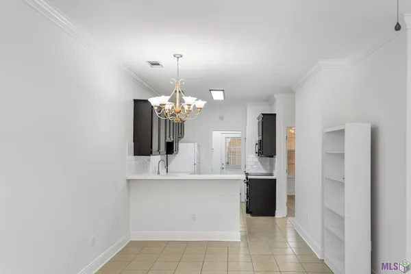 $1,800 | 10600 Lakes Boulevard, Unit 305, Baton Rouge, LA 70810