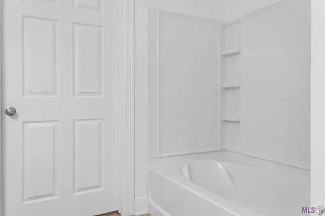 $1,850 | 10600 Lakes Boulevard, Unit 305, Baton Rouge, LA 70810