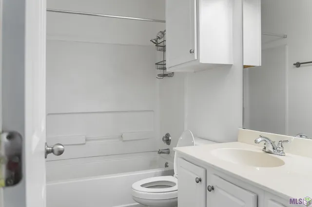 $1,850 | 10600 Lakes Boulevard, Unit 305, Baton Rouge, LA 70810