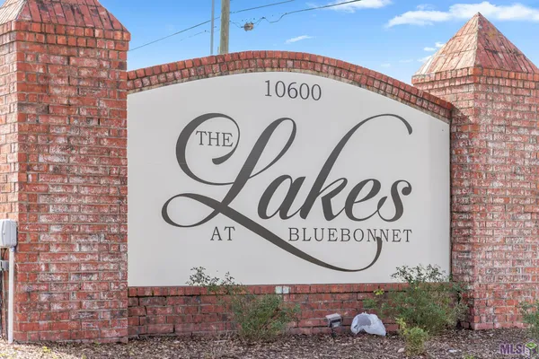 $1,800 | 10600 Lakes Boulevard, Unit 305, Baton Rouge, LA 70810