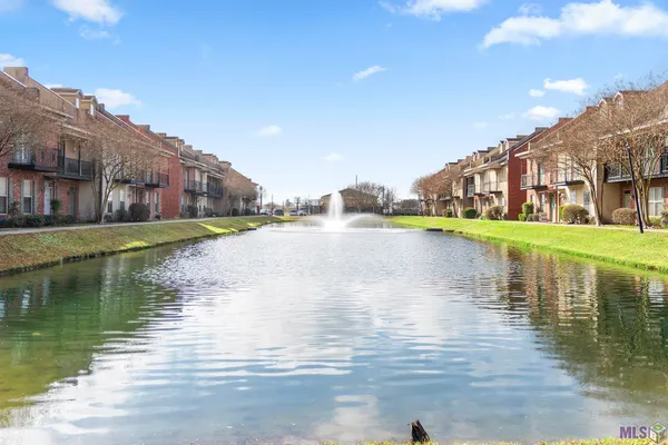 $1,800 | 10600 Lakes Boulevard, Unit 305, Baton Rouge, LA 70810