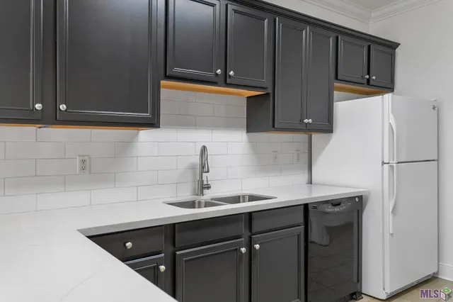 $1,850 | 10600 Lakes Boulevard, Unit 305, Baton Rouge, LA 70810