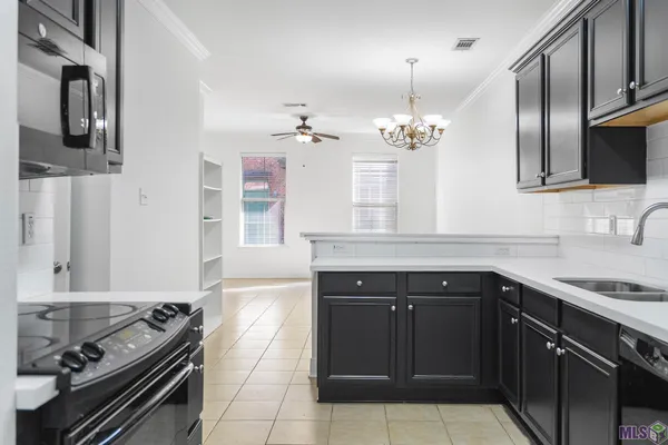 $1,800 | 10600 Lakes Boulevard, Unit 305, Baton Rouge, LA 70810