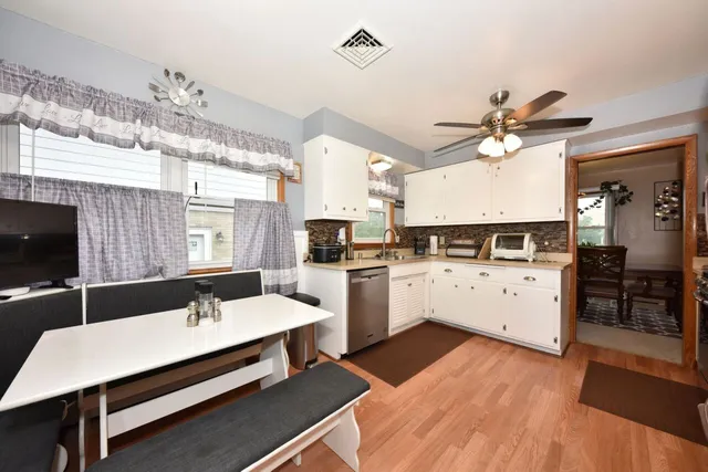 $339,900 | 9525 West Grantosa Drive, Wauwatosa, WI 53222