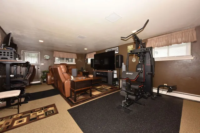 $339,900 | 9525 West Grantosa Drive, Wauwatosa, WI 53222