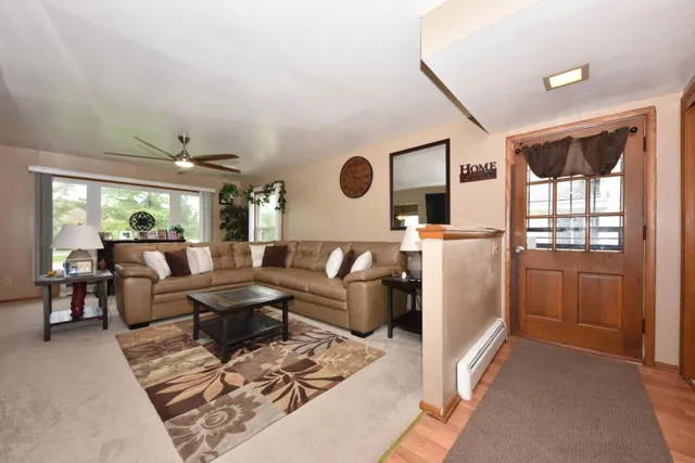 $339,900 | 9525 West Grantosa Drive, Wauwatosa, WI 53222