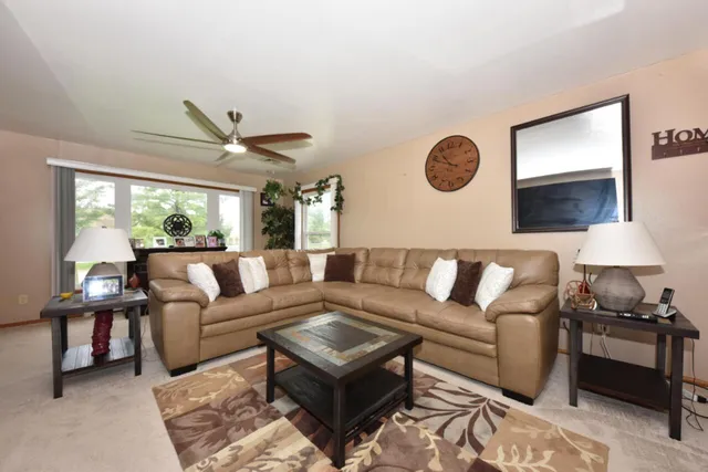 $339,900 | 9525 West Grantosa Drive, Wauwatosa, WI 53222