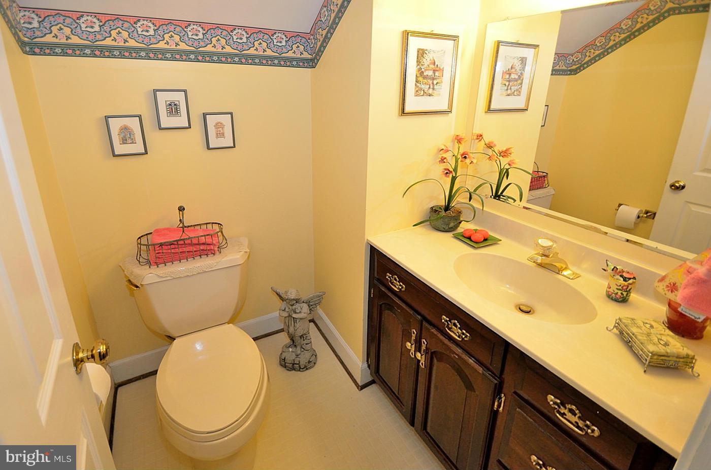 4528 25th Road North Arlington, VA 22207 - Photo 8 of 30 Bath
