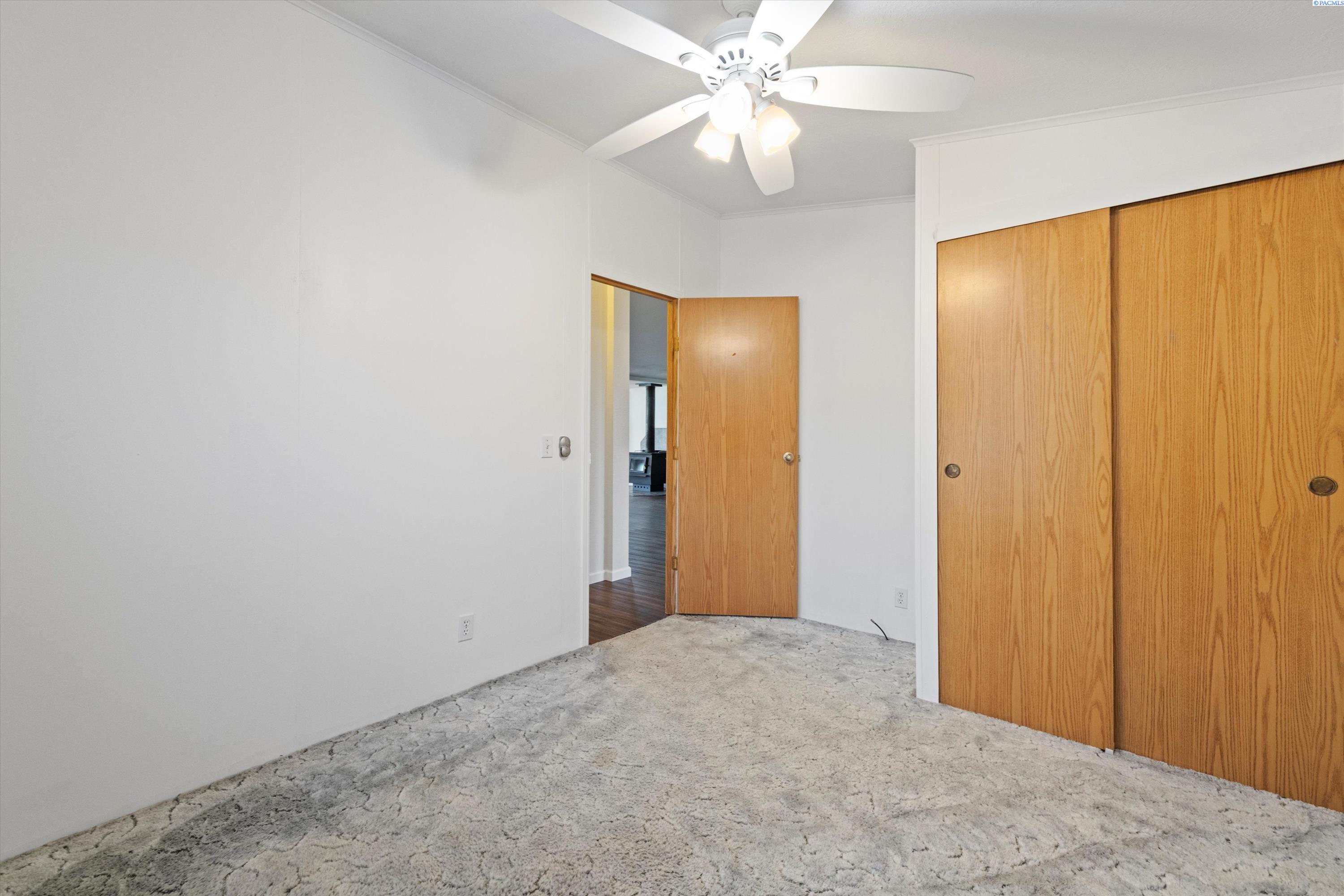 207805 East Finley Road Kennewick, WA 99337 - Photo 21 of 46 Gallery Image 21