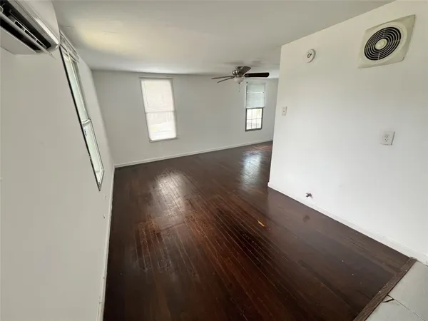 $875 | 1514 West 14th Street, Houston, TX 77008