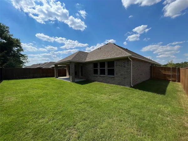 $2,500 | 1420 Elizabeth Street, Anna, TX 75409