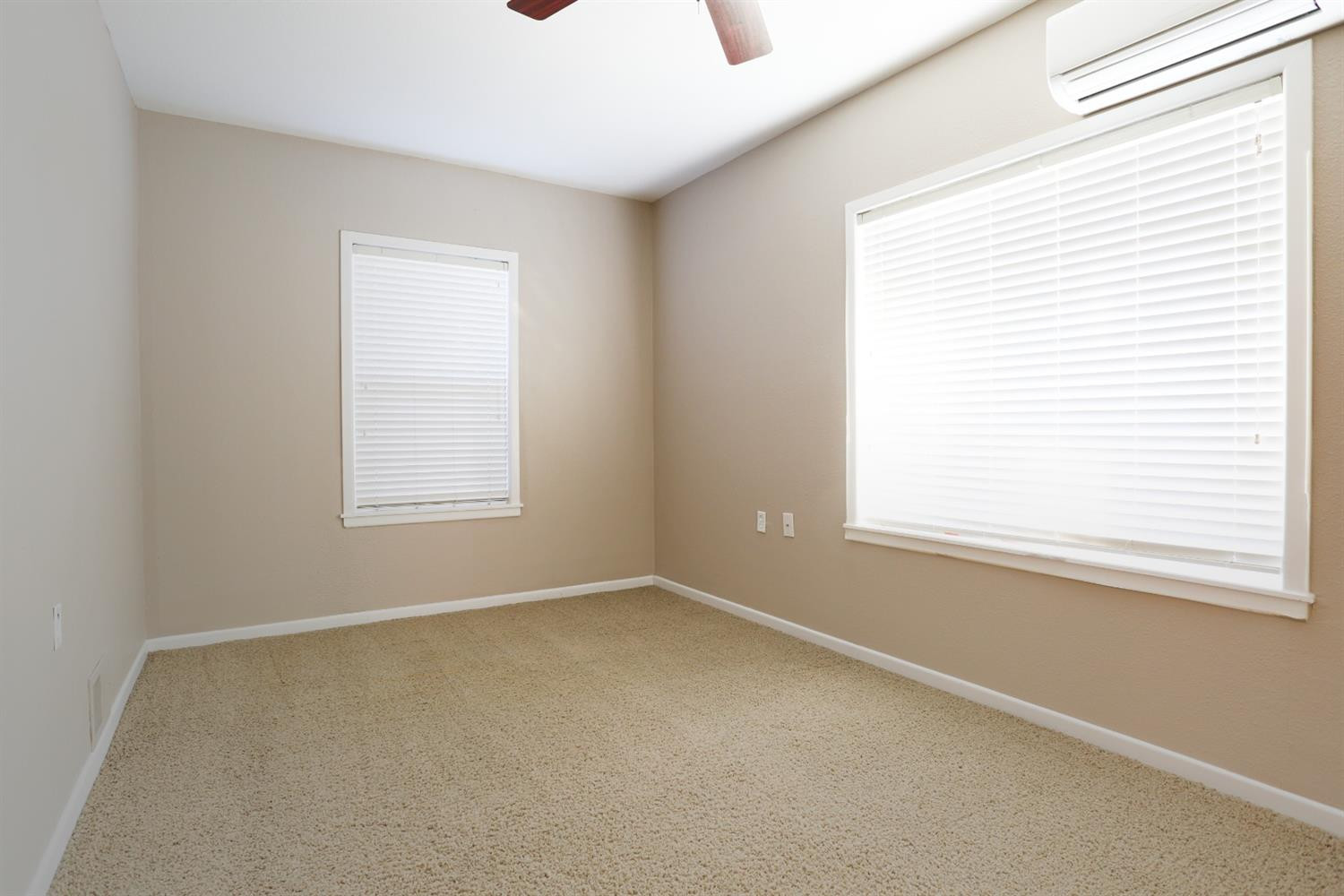 4831 10th Street Lubbock, TX 79416 - Photo 22 of 40 an empty room with a window