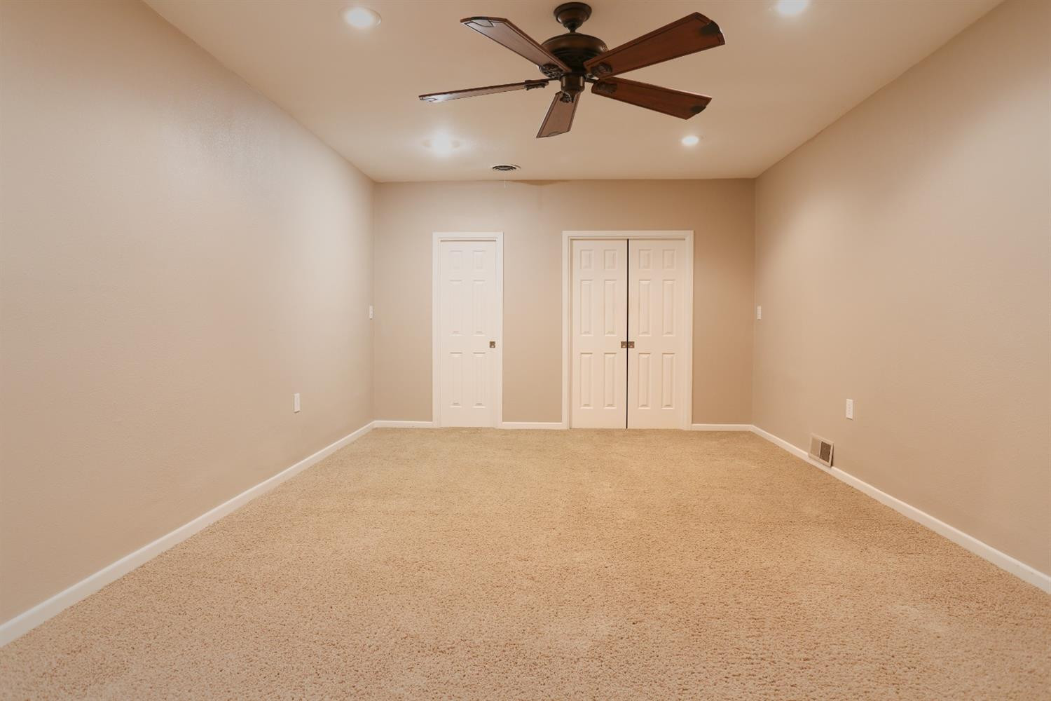 4831 10th Street Lubbock, TX 79416 - Photo 27 of 40 a view of an empty room