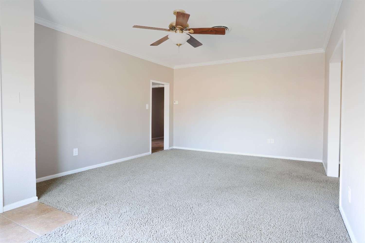 4831 10th Street Lubbock, TX 79416 - Photo 5 of 40 a view of an empty room