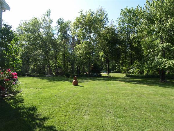 233 Wattaquadock Hill Road Bolton, MA 01740 - Photo 17 of 17 Gallery Image 17