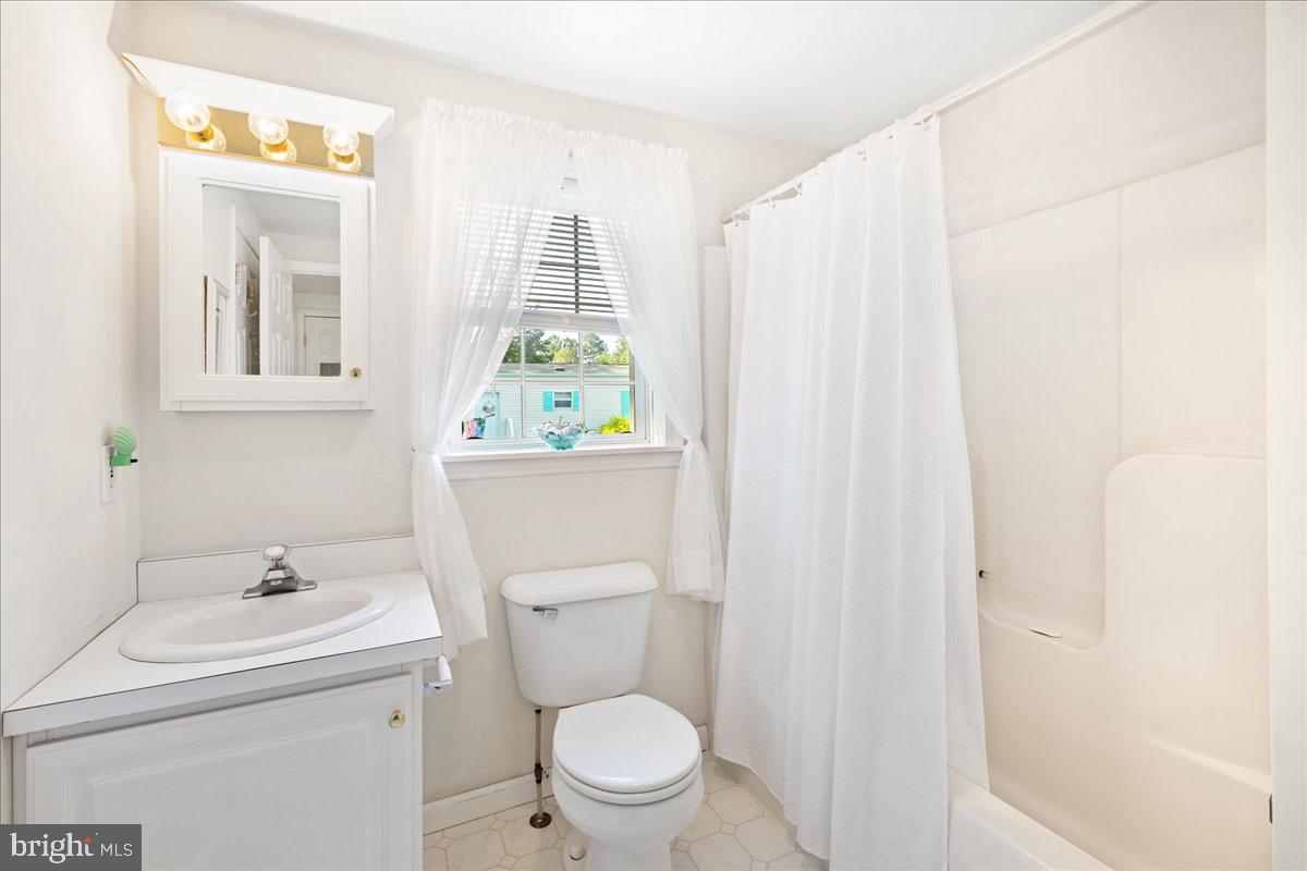 30929 Maplewood Road Ocean View, DE 19970 - Photo 21 of 31 Bathroom #1