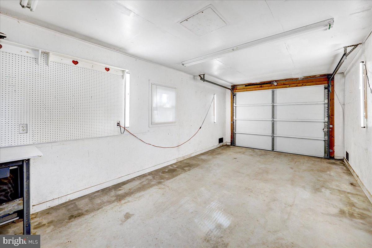 30929 Maplewood Road Ocean View, DE 19970 - Photo 29 of 31 Spacious Work Shed
