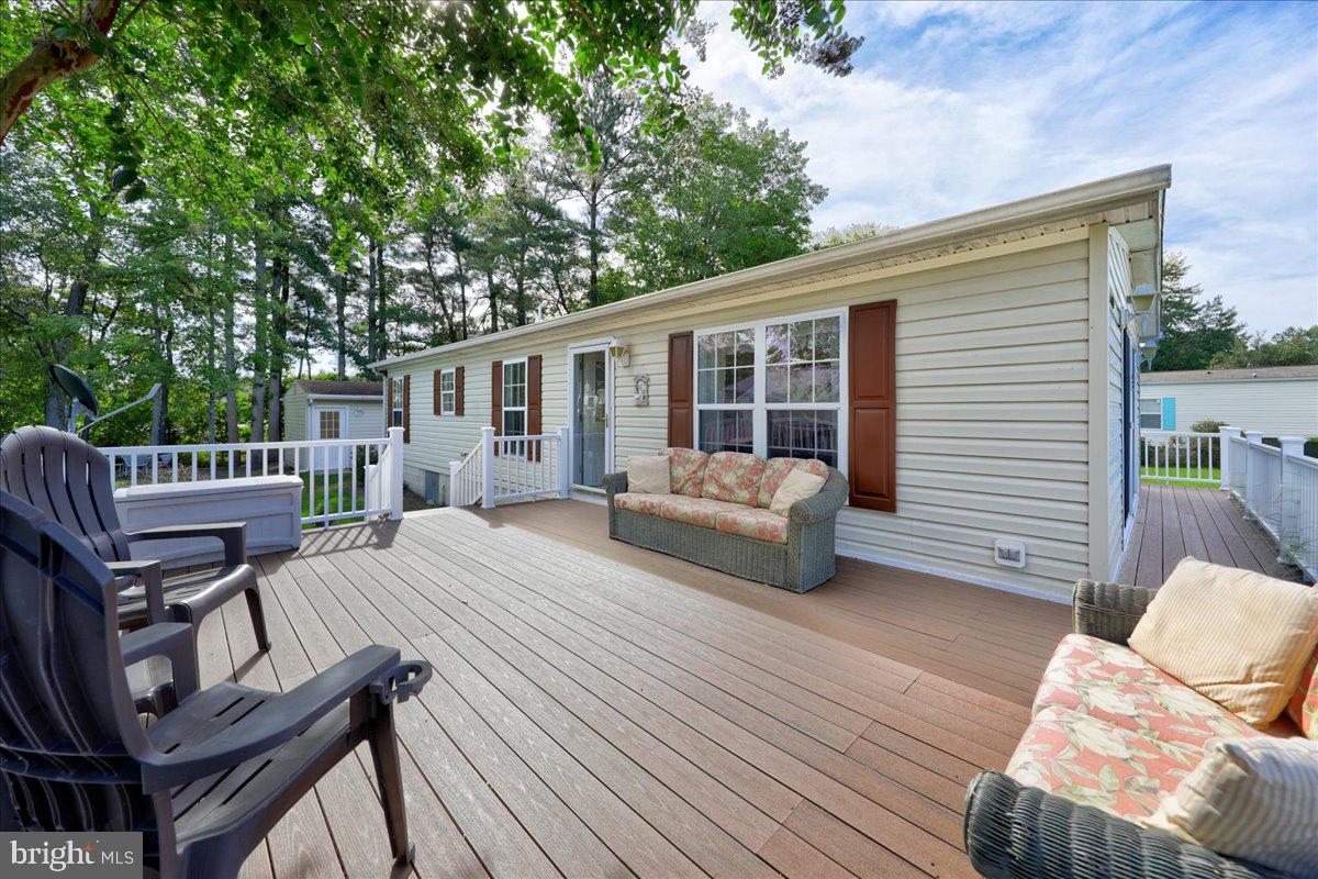 30929 Maplewood Road Ocean View, DE 19970 - Photo 8 of 31 Deck
