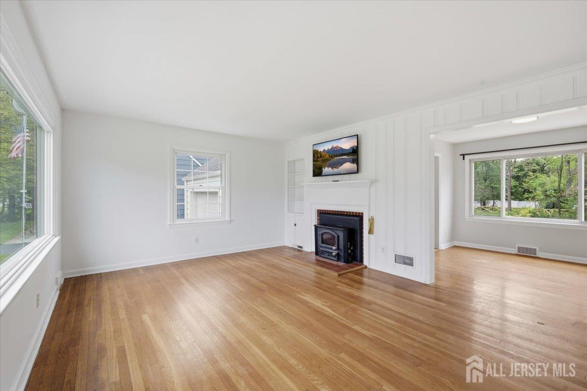147 Main Street Lebanon, NJ 08833 - Photo 2 of 32