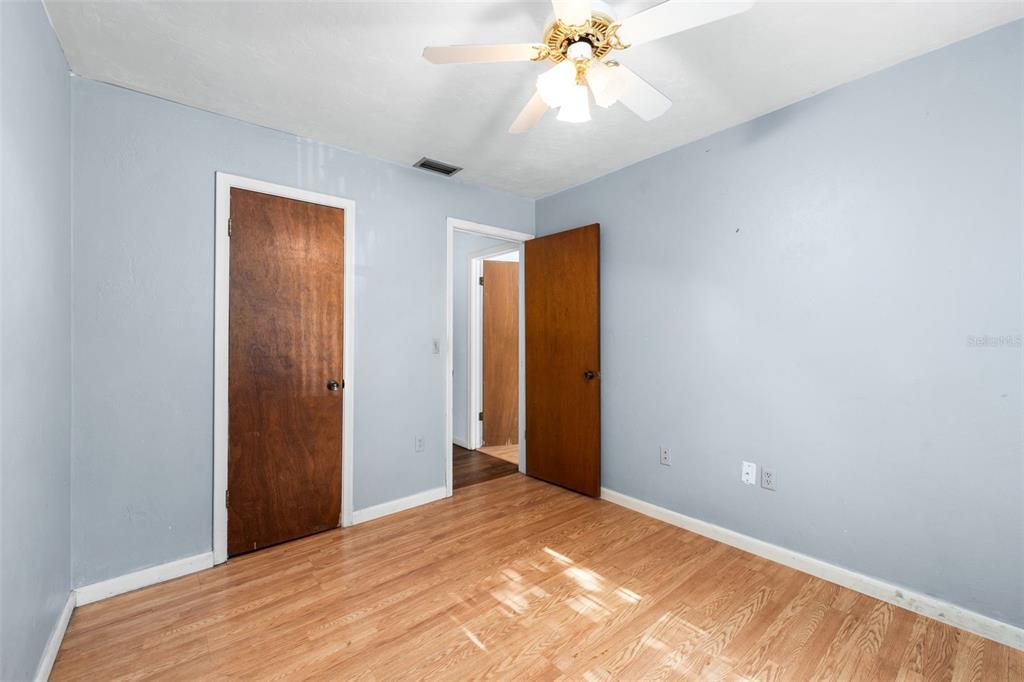 3116 West University Avenue Gainesville, FL 32607 - Photo 20 of 31 a view of empty room with window