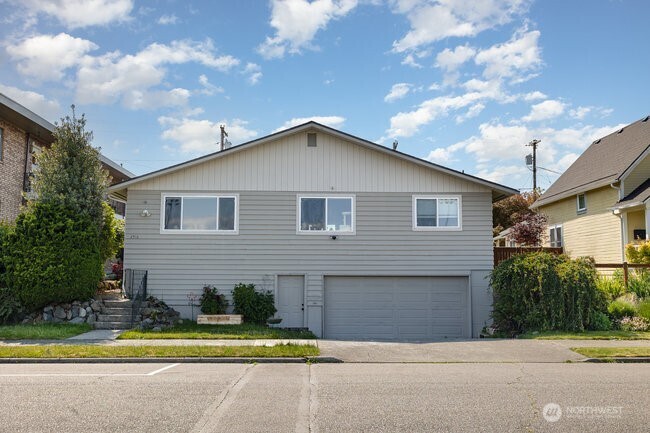 2516 Rockefeller Avenue, Unit A B Everett, WA 98201 - Photo 30 of 37