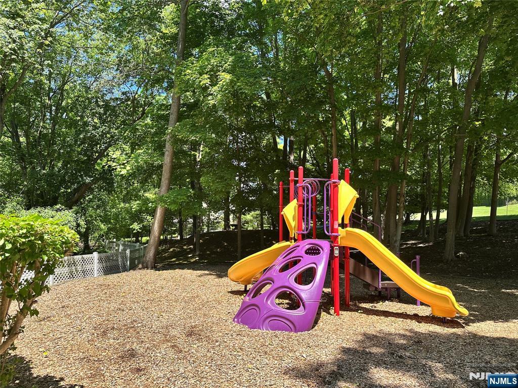 1225 Richmond Road, Unit 1225 Mahwah, NJ 07430 - Photo 8 of 9