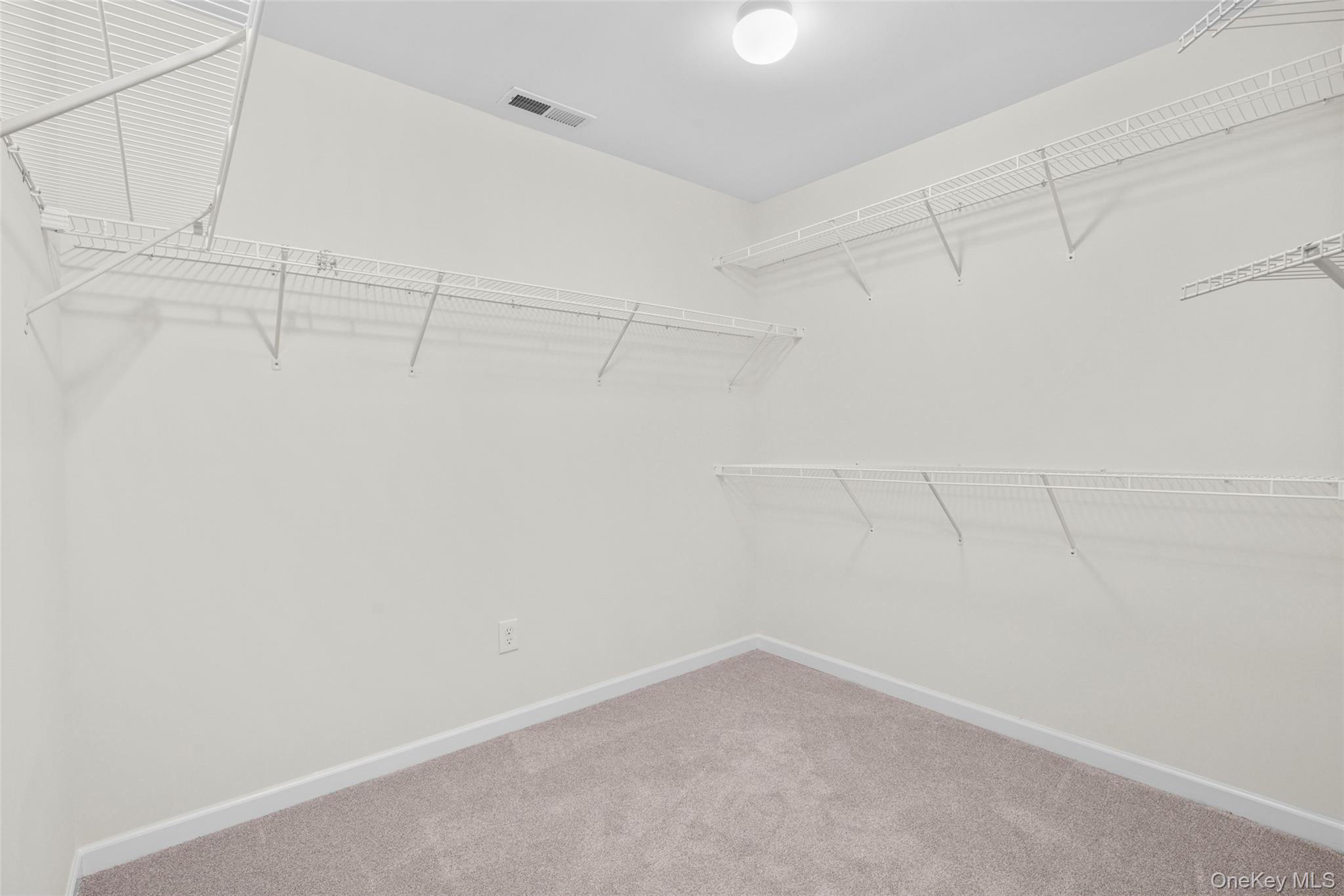 411 Vassar Place Fishkill, NY 12524 - Photo 27 of 39 a room