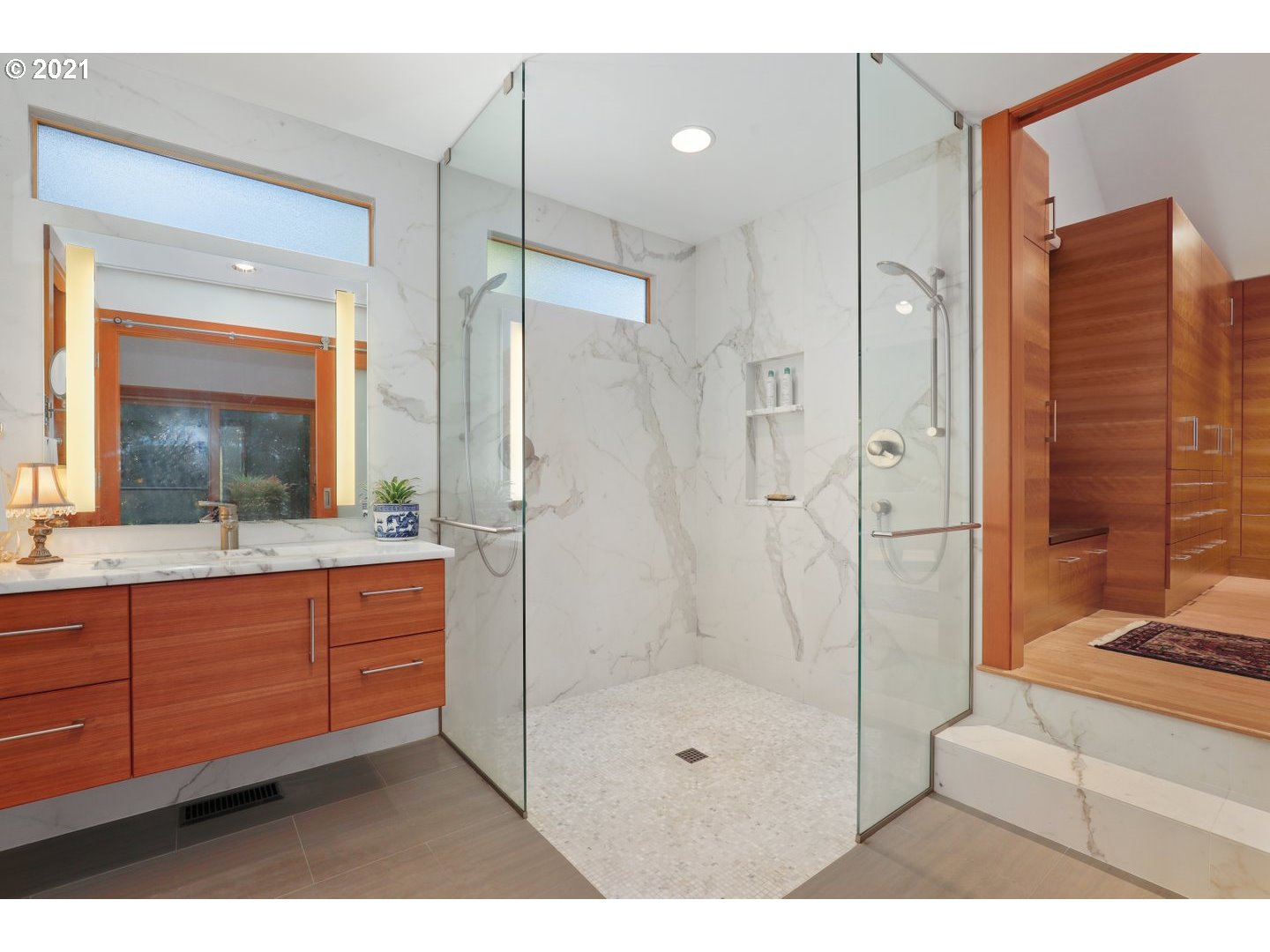9812 Southwest Lancaster Road Portland, OR 97219 - Photo 23 of 32 Gallery Image 23