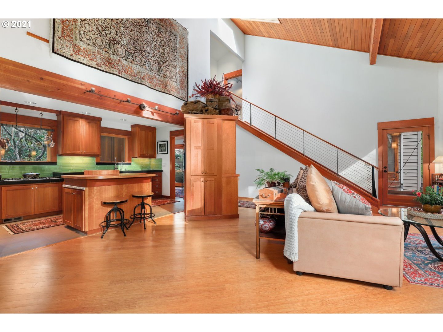 9812 Southwest Lancaster Road Portland, OR 97219 - Photo 6 of 32 Gallery Image 6