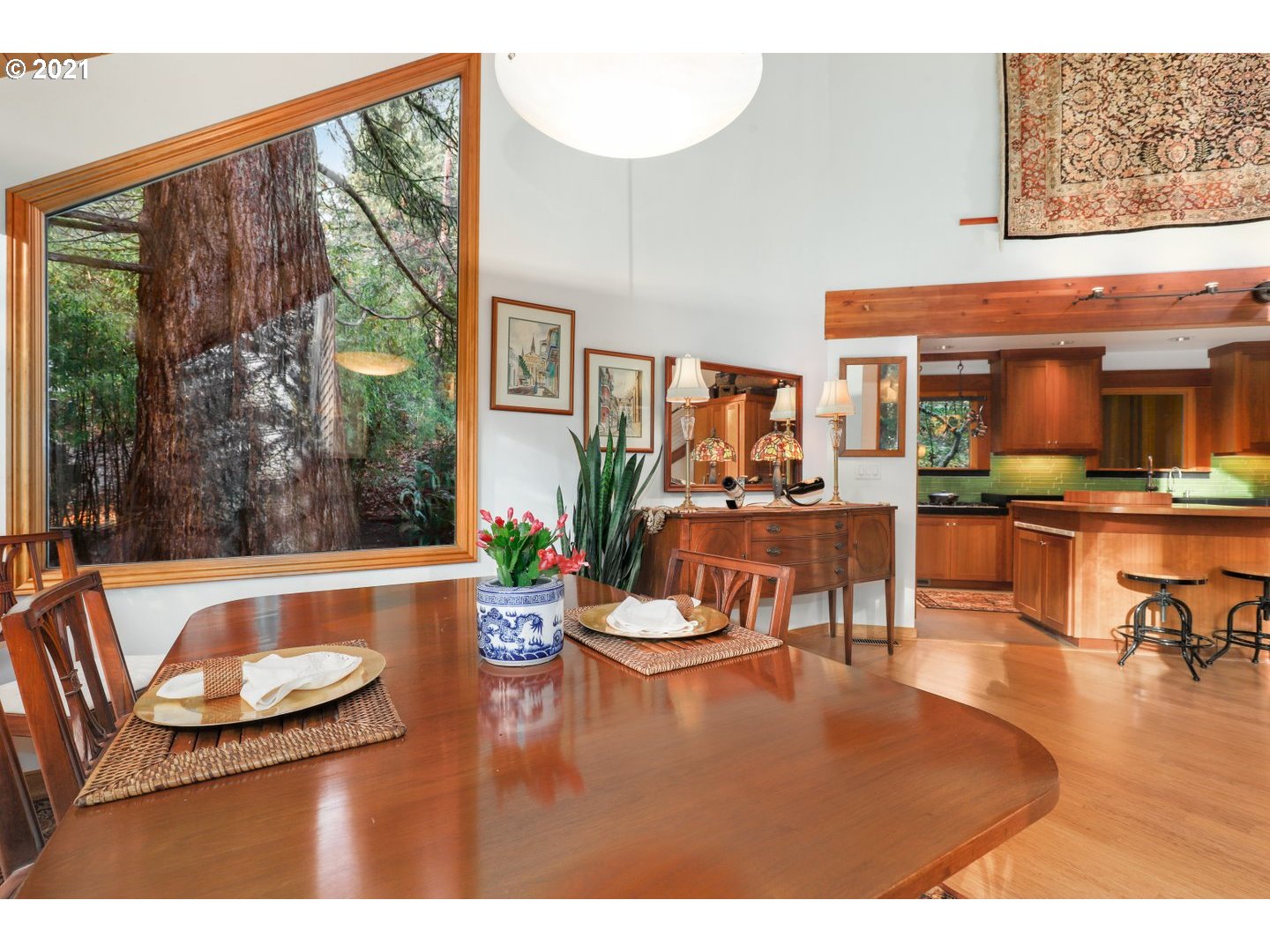9812 Southwest Lancaster Road Portland, OR 97219 - Photo 7 of 32 Gallery Image 7
