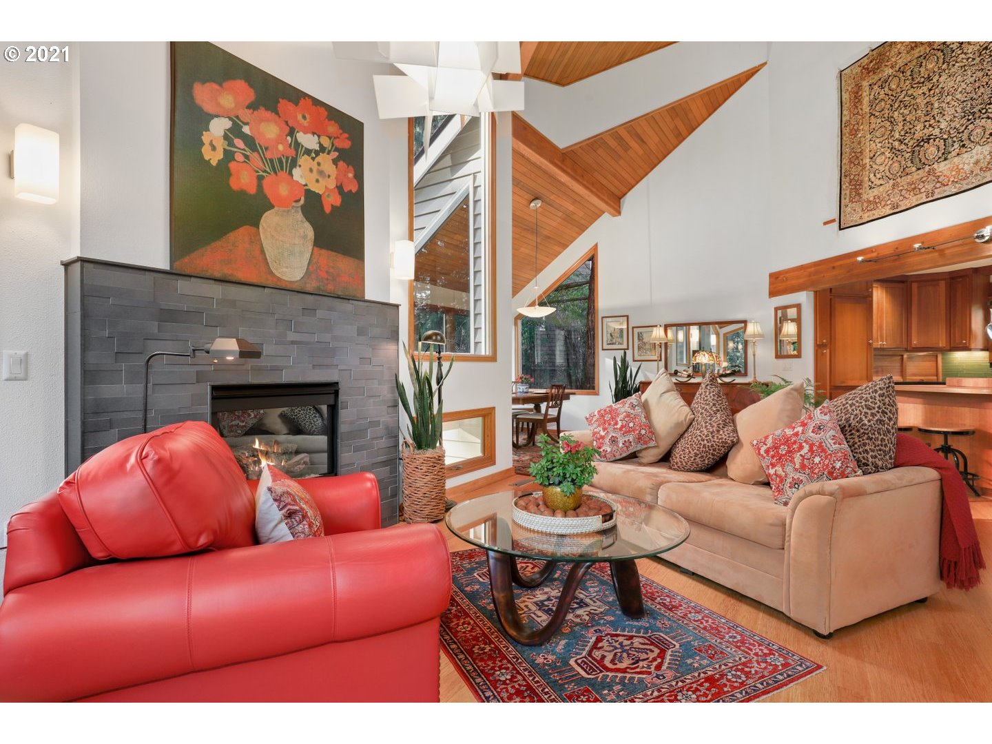 9812 Southwest Lancaster Road Portland, OR 97219 - Photo 9 of 32 Gallery Image 9