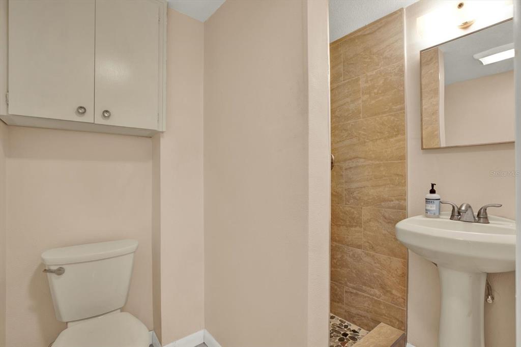 8567 Ridge Road Seminole, FL 33772 - Photo 11 of 17 Gallery Image 11