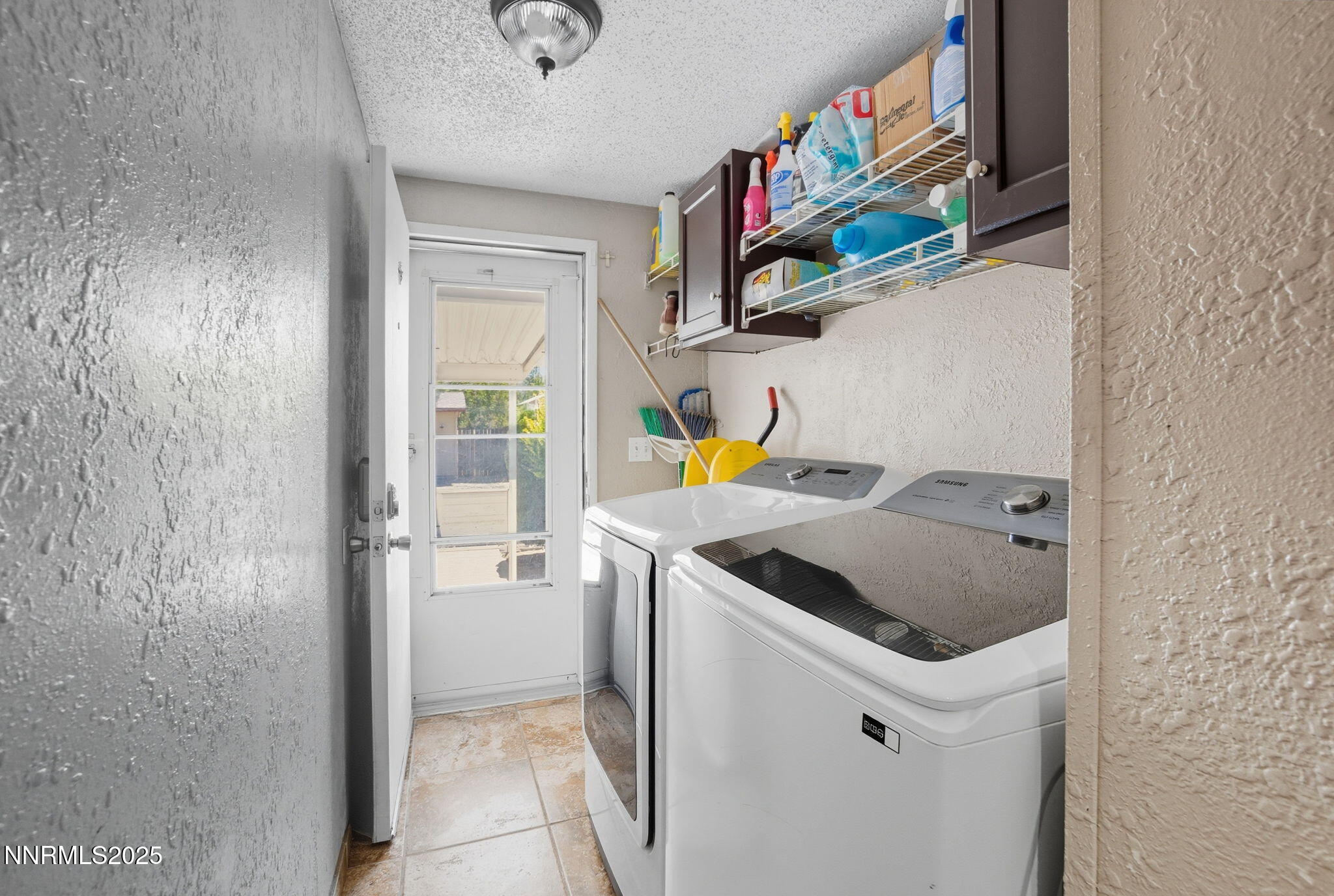 2135 Barberry Way Reno, NV 89512 - Photo 4 of 16 a utility room with dryer and washer