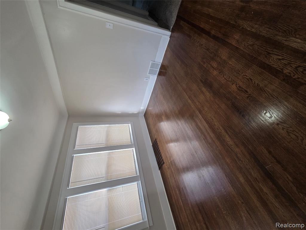 12047 Prairie Street Detroit, MI 48204 - Photo 5 of 12