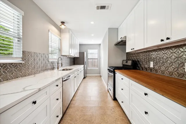 $2,100 | 2009 Sedgie Drive, Houston, TX 77080