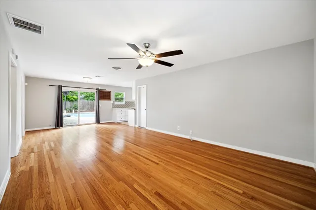 $2,100 | 2009 Sedgie Drive, Houston, TX 77080