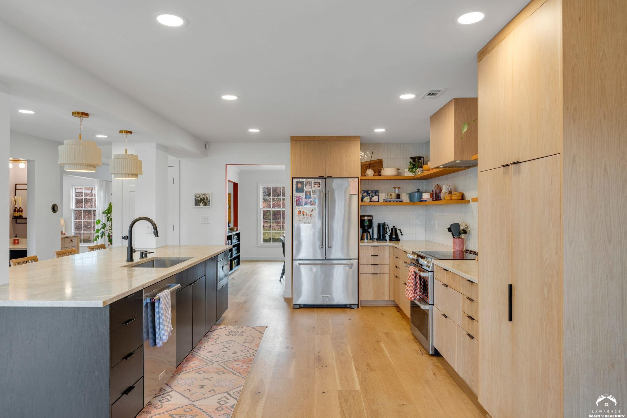 1304 Lawrence Avenue Lawrence, KS 66049 - Photo 18 of 62