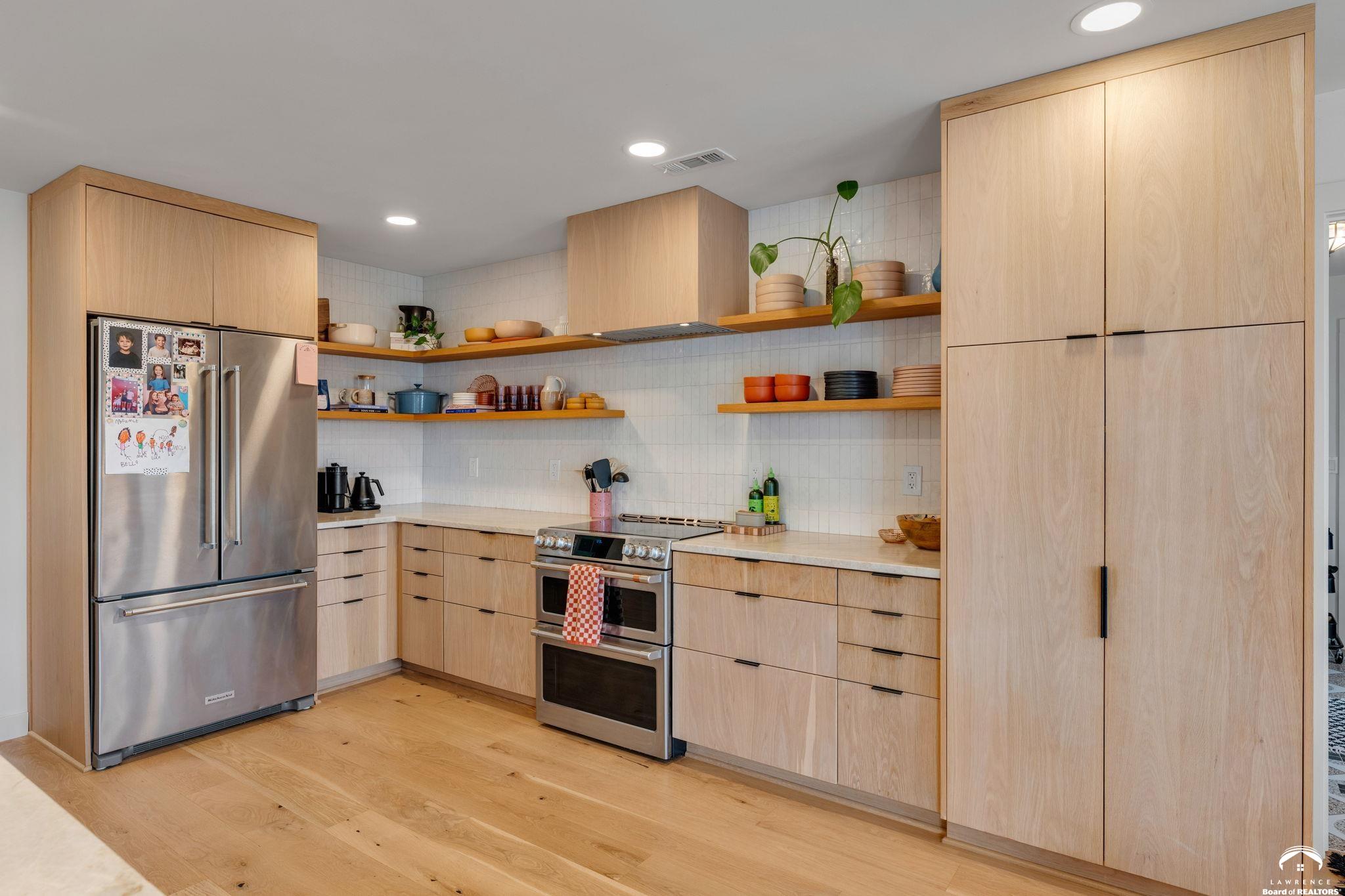 1304 Lawrence Avenue Lawrence, KS 66049 - Photo 21 of 62