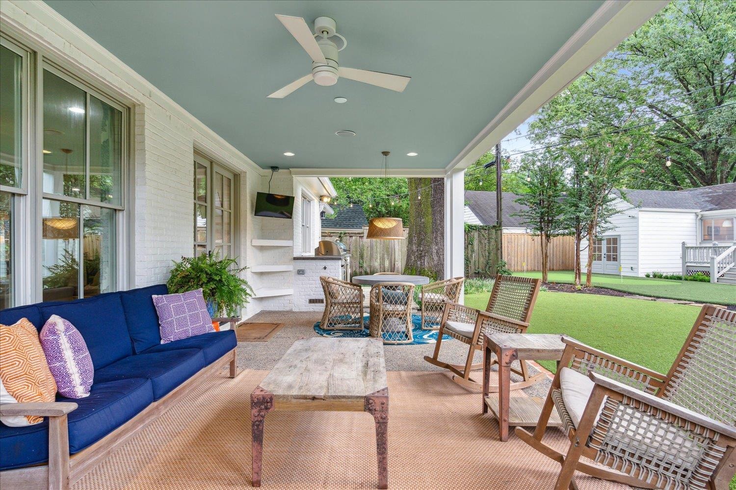 279 Ridgefield Road Memphis, TN 38111 - Photo 20 of 23 a building outdoor space with patio furniture