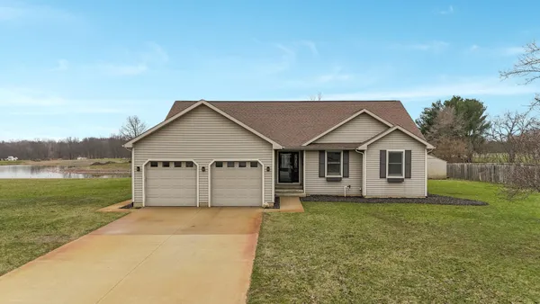 $425,000 | 29413 Saddlebred Lane, Dowagiac, MI 49047