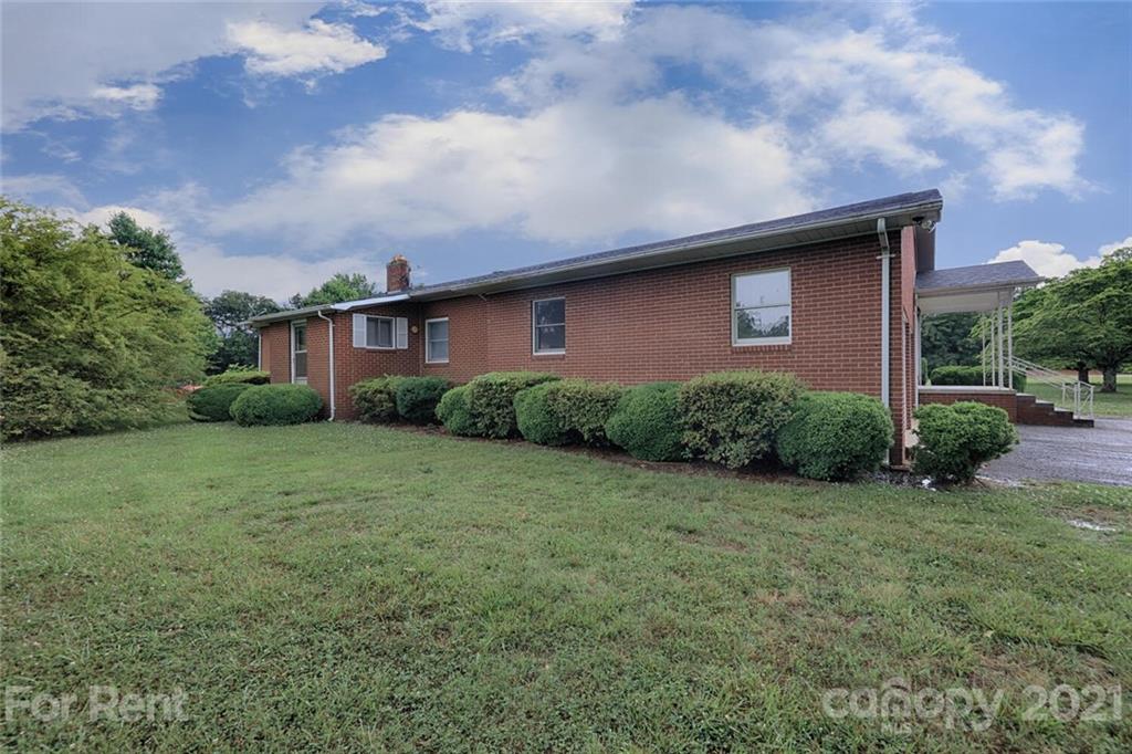 190 Turbyfill Road Mooresville, NC 28117 - Photo 27 of 28 a house view with a garden space