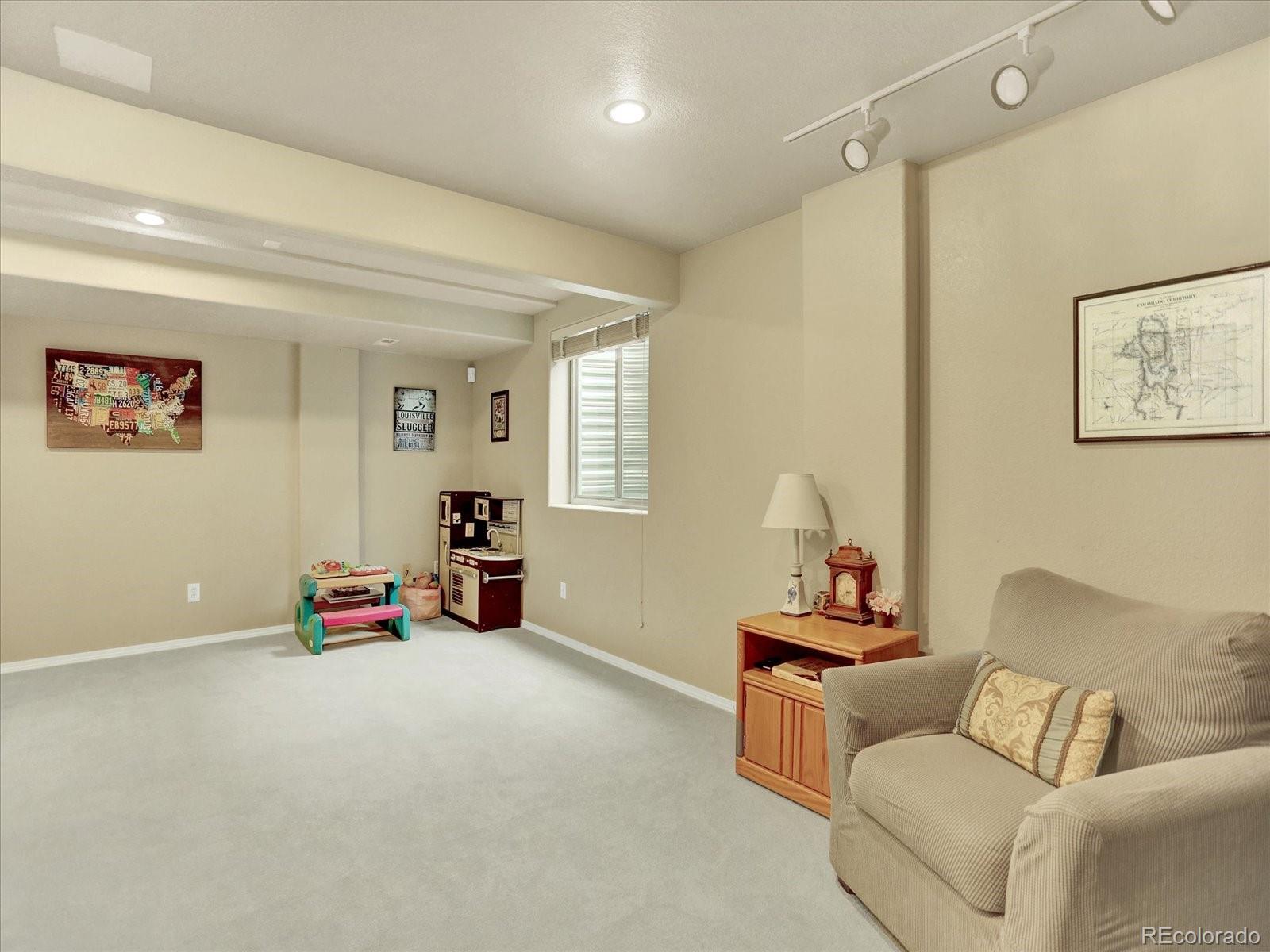 9774 Burberry Way Highlands Ranch, CO 80129 - Photo 27 of 43 Gallery Image 27