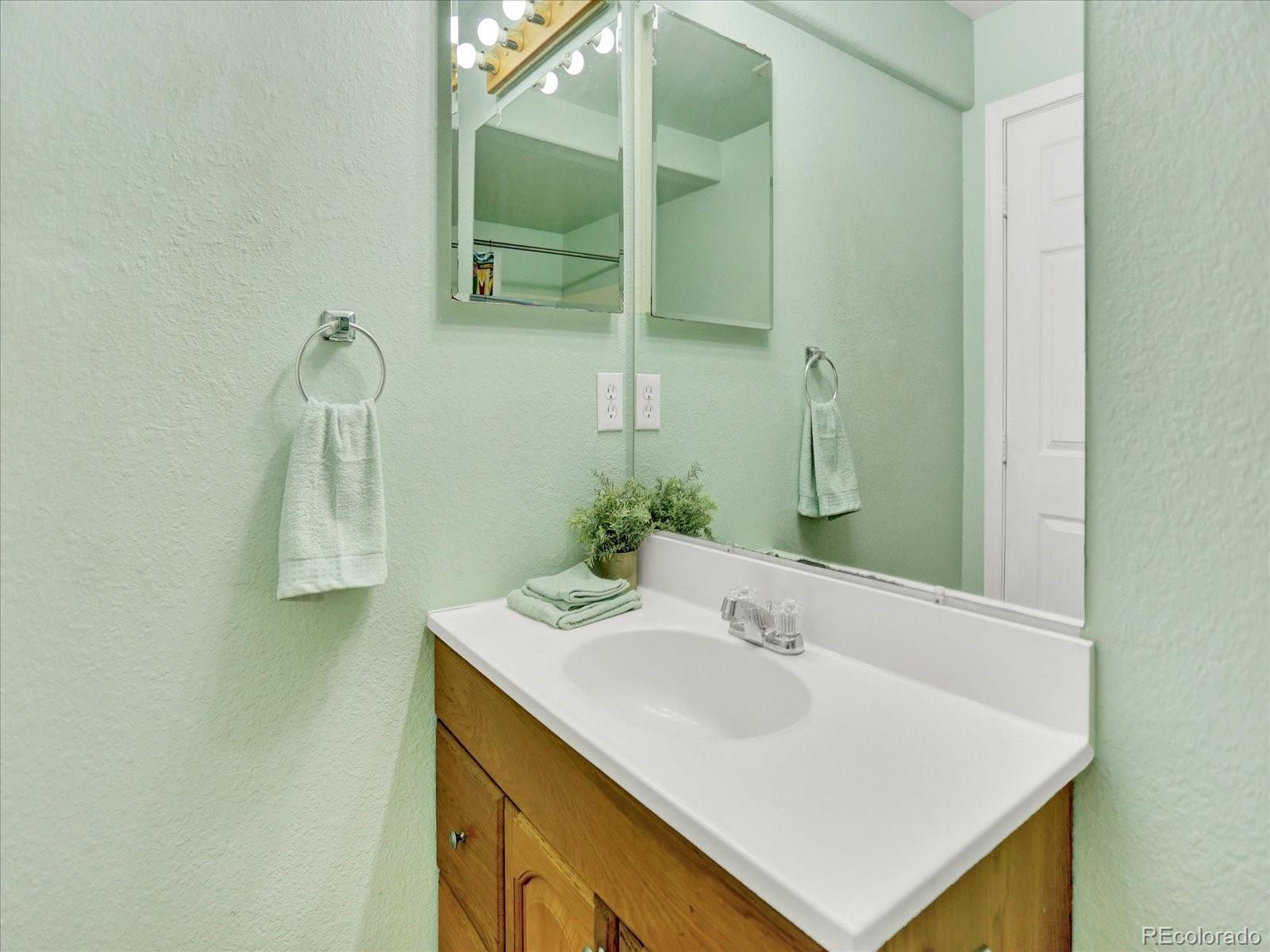 9774 Burberry Way Highlands Ranch, CO 80129 - Photo 31 of 43 Gallery Image 31