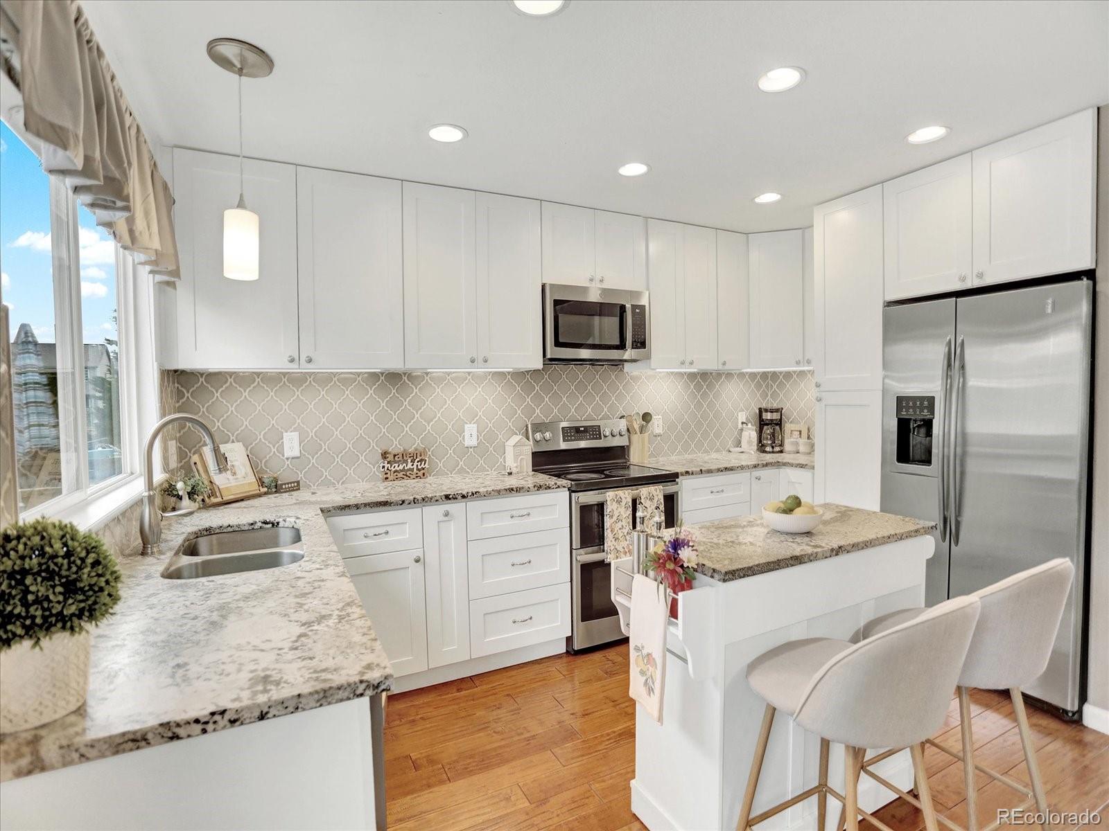 9774 Burberry Way Highlands Ranch, CO 80129 - Photo 10 of 43 Gallery Image 10