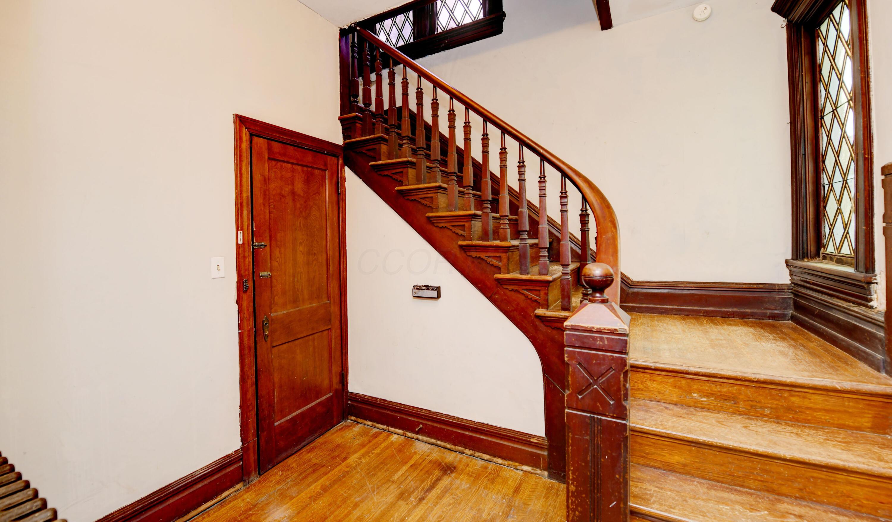 1422 Bryden Road Columbus, OH 43205 - Photo 24 of 63 Stairs