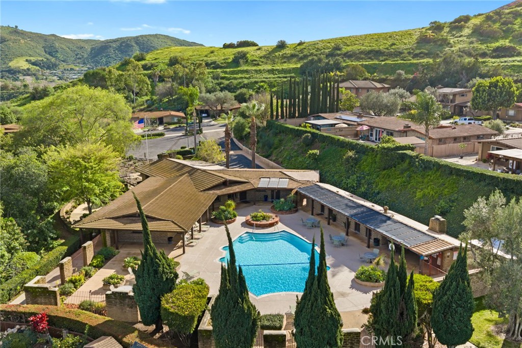 4706 Vía Tala Fallbrook, CA 92028 - Photo 53 of 73 Pool and Clubhouse