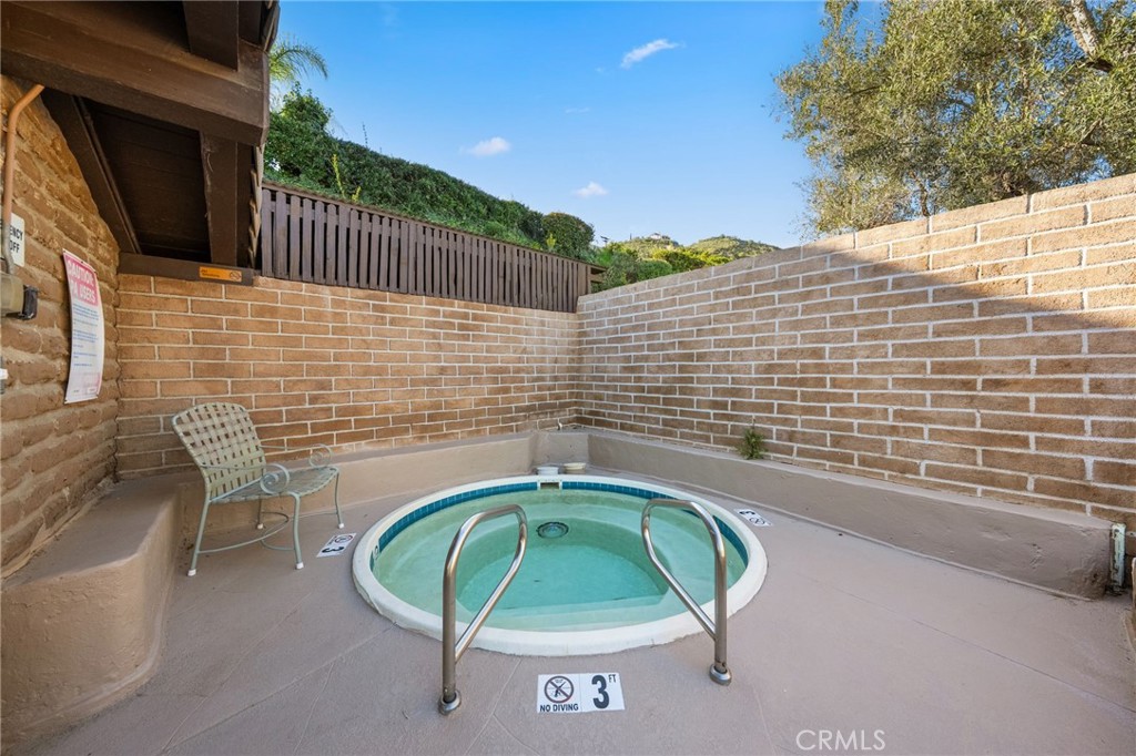 4706 Vía Tala Fallbrook, CA 92028 - Photo 57 of 73 Community Jacuzzi