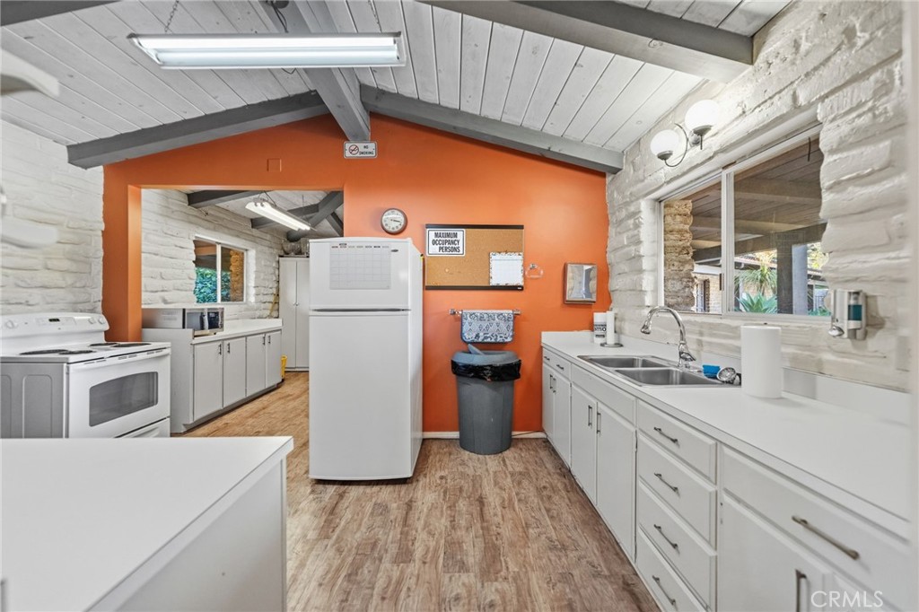 4706 Vía Tala Fallbrook, CA 92028 - Photo 65 of 73 Club house kitchen
