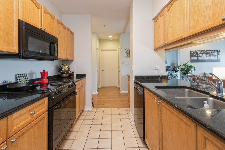 1222 Chicago Avenue, Unit 602 Evanston, IL 60202 - Photo 6 of 17