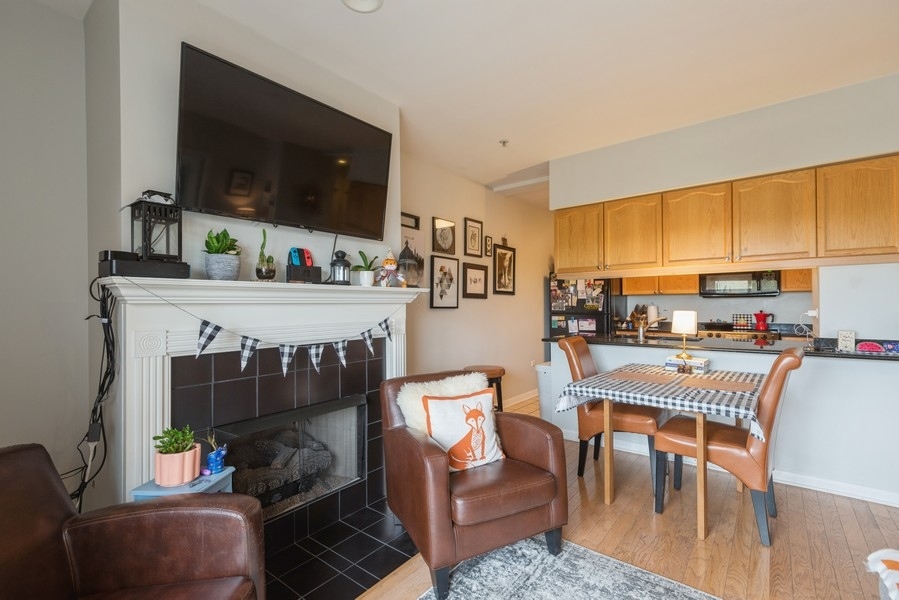 1222 Chicago Avenue, Unit 602 Evanston, IL 60202 - Photo 8 of 17